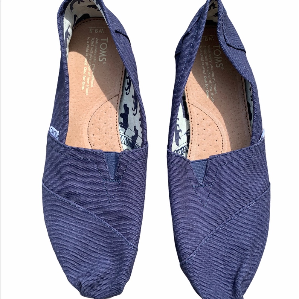 Tom’s Alpagarta Women’s Slip on Flats Size 9.5